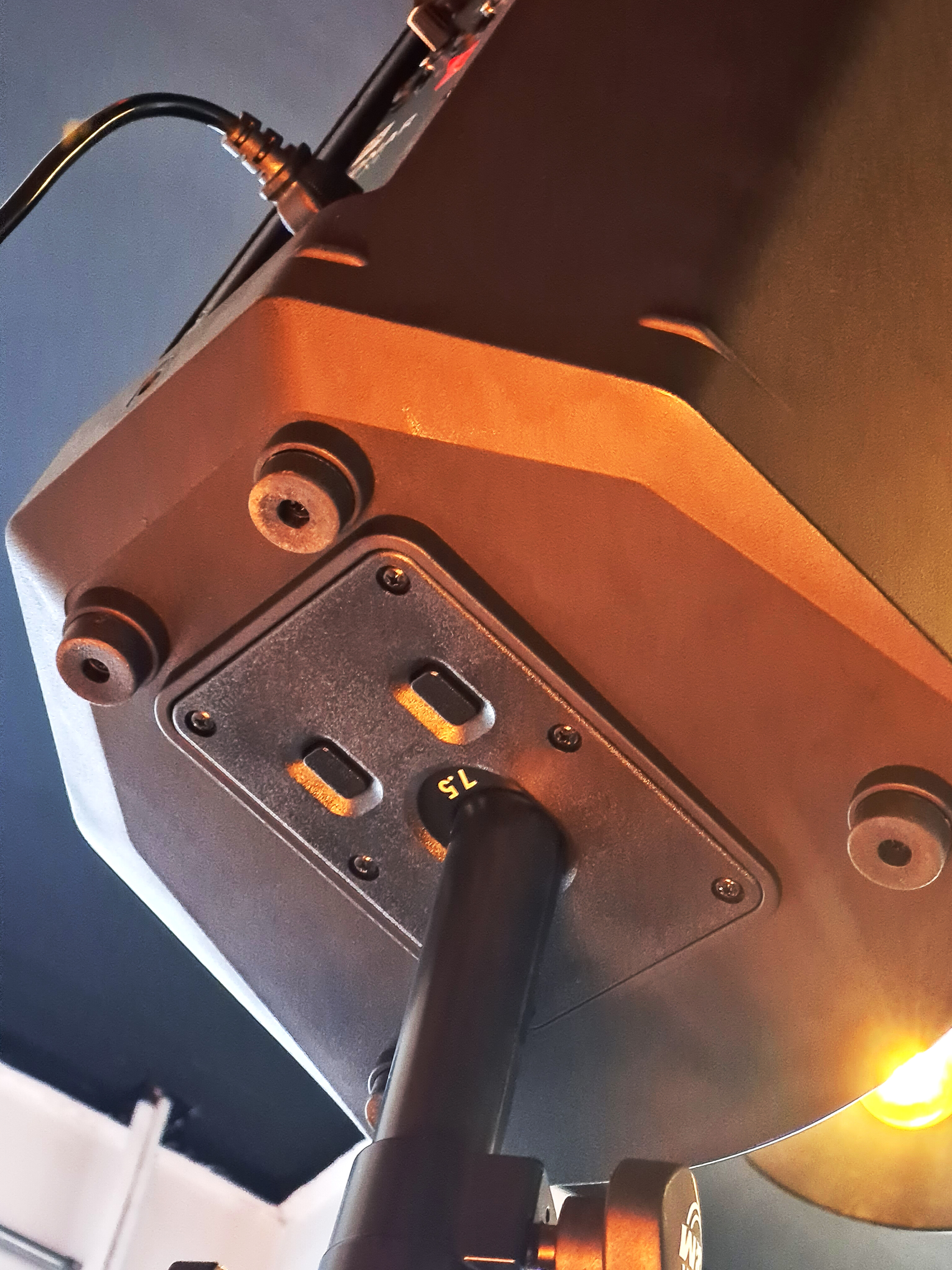 HK Audio - 9590889 - SONAR Polemount SetD.jpg