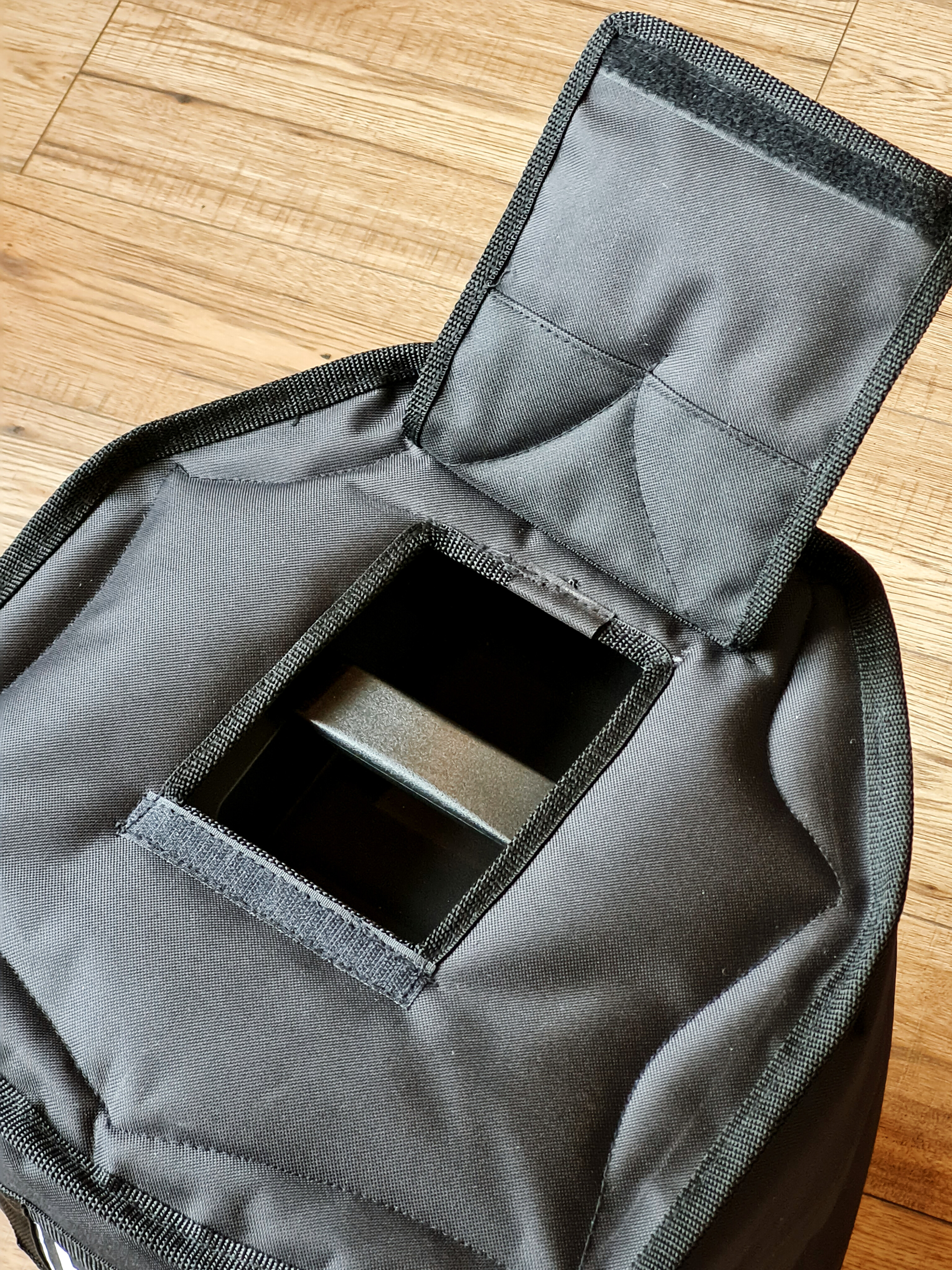 PS - PSFHKS110XI - Funda para SONAR 110XiC.jpg